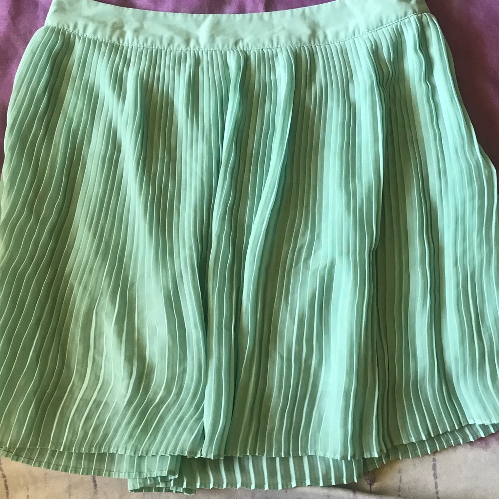 Sea foam green pleated skirt